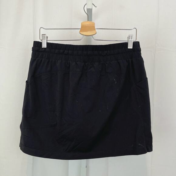 ATHLETA Size M Pull On Skort Skirt w Mesh Shorts Pockets Stretch Black - Picture 2 of 6